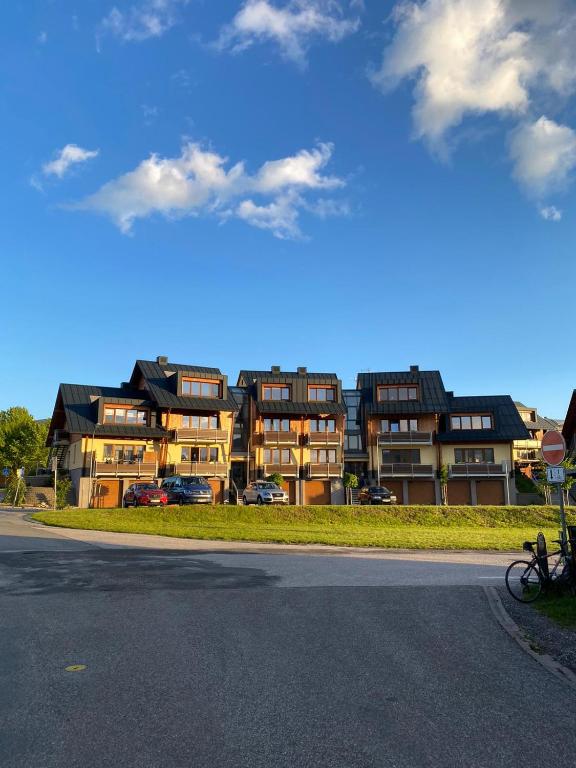 Budynek, w którym mieści się apartament