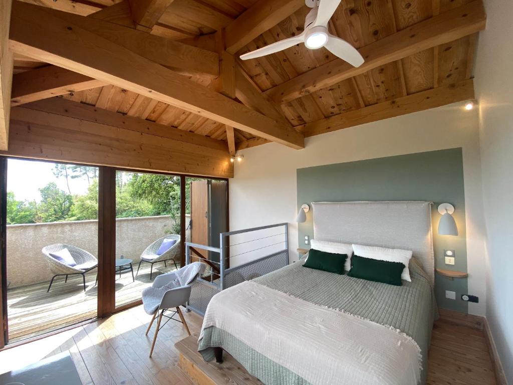 Auberge de la Tour de Brison - Triple Room With Panoramic View