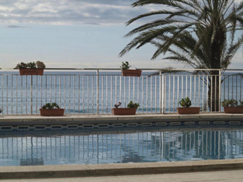 The swimming pool at or close to Calafell Torre Sol 4