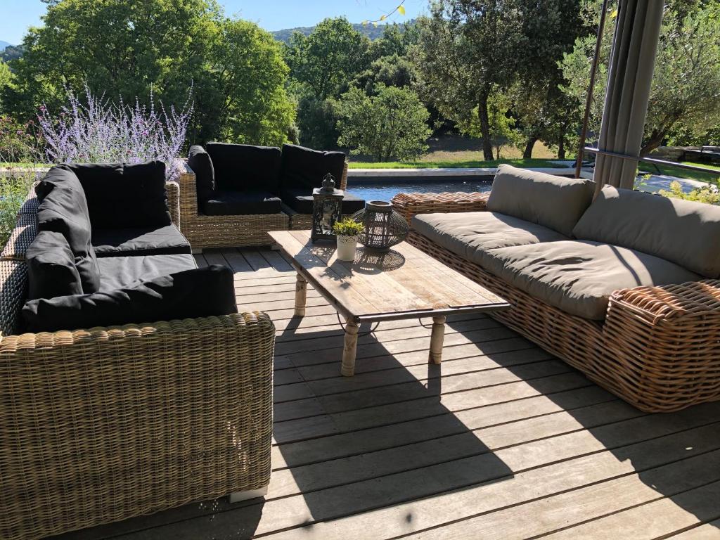 Posezení v ubytování Une Sieste en Luberon