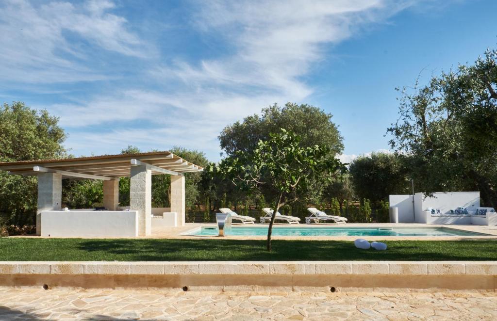 The swimming pool at or close to Villa Amore Bianco