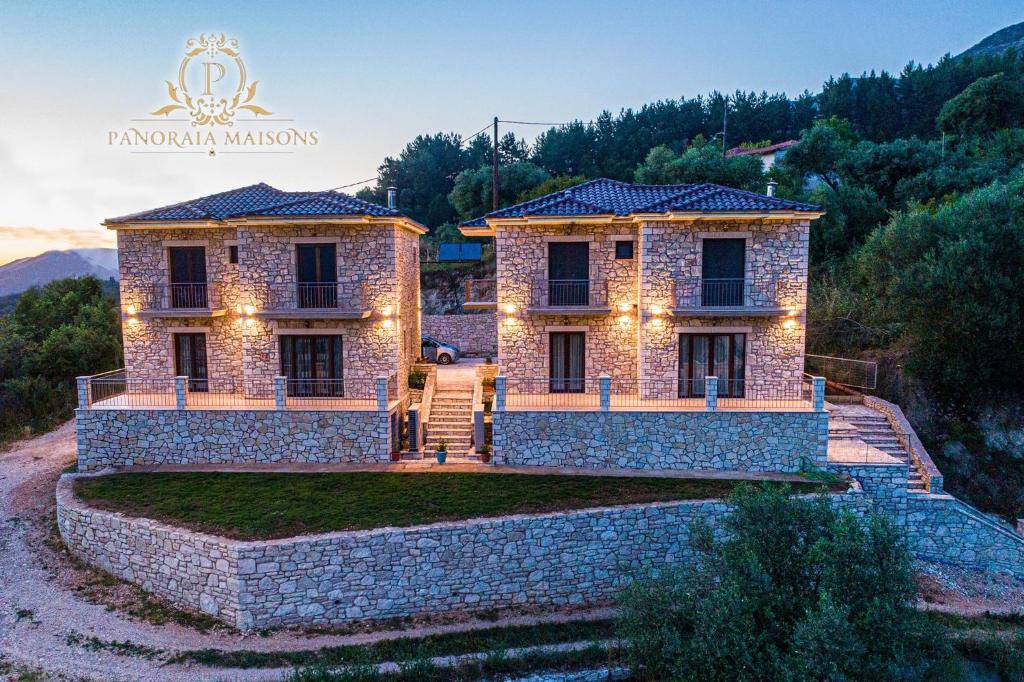 a villa in the hills with a luxury house at Panoraia Maisons in Margarítion