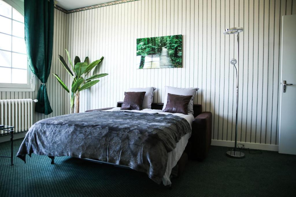 Aux Portes du Château - Familiekamer Met Eigen Badkamer