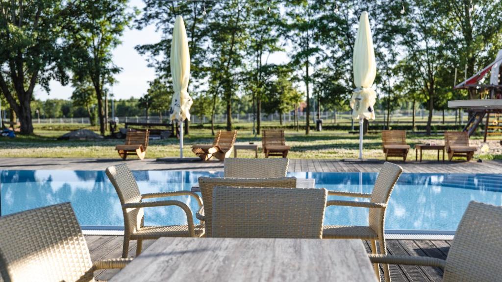 Bazén v ubytování Hotel and Park Divoká Voda nebo v jeho okolí