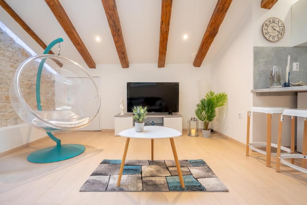 Fran Center Apartments (Square) - 10