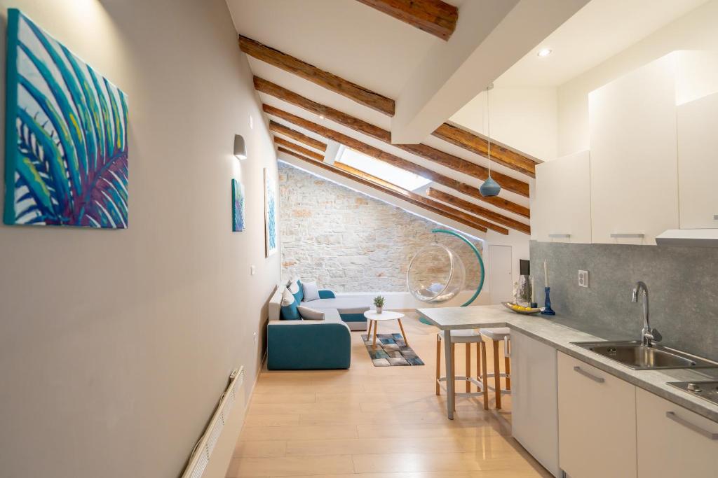 Fran Center Apartments (Square) - 7