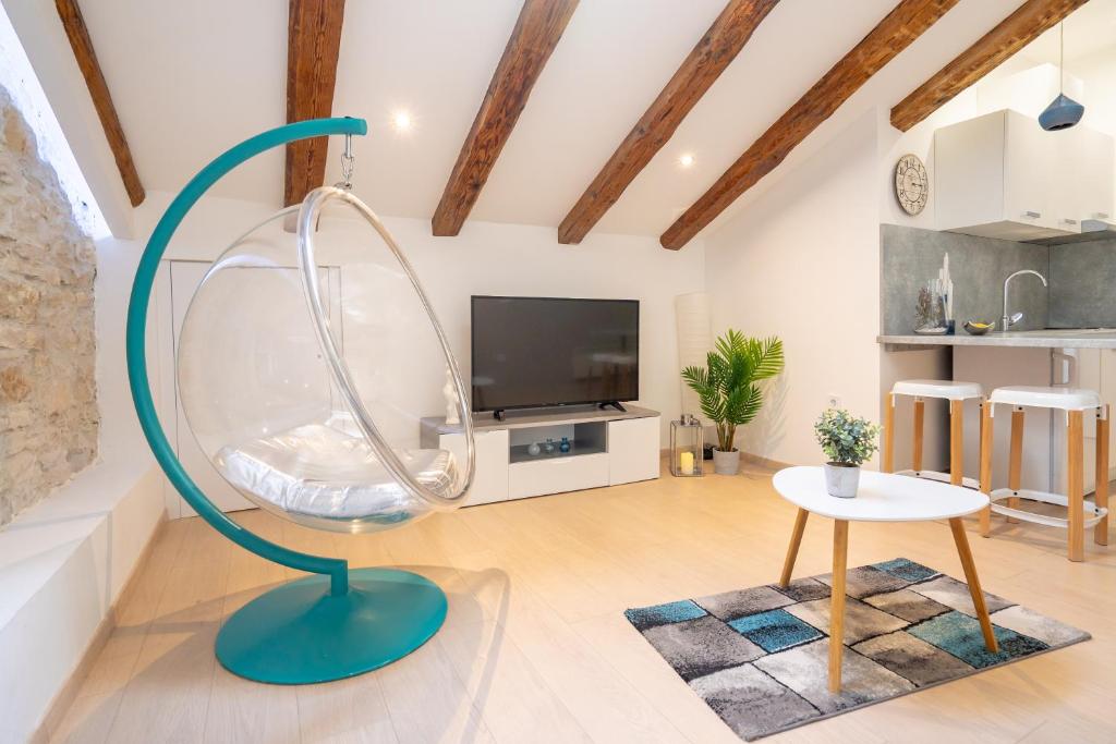 Fran Center Apartments (Square) - 14