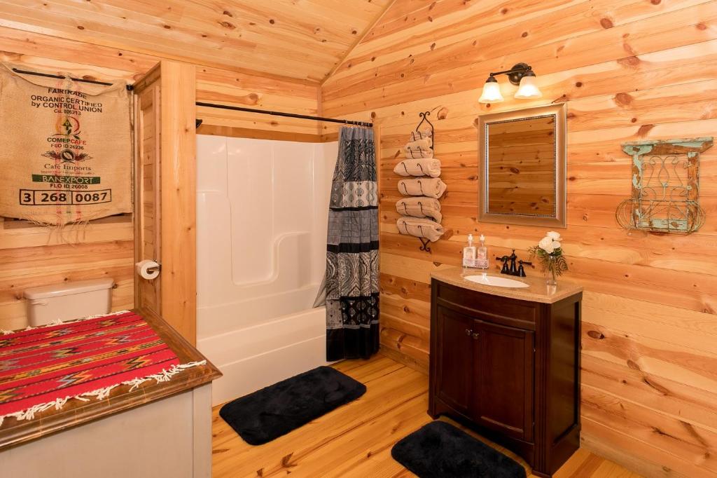 Live Oak Creek Cabins Nick S Cabin Fredericksburg Updated 2021 Prices