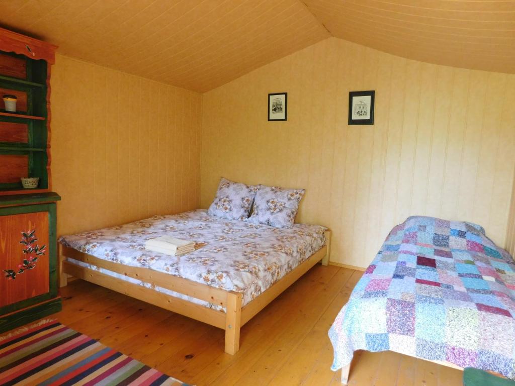 Wood Cabins in the heart of Transylvania - Cottage With Garden View