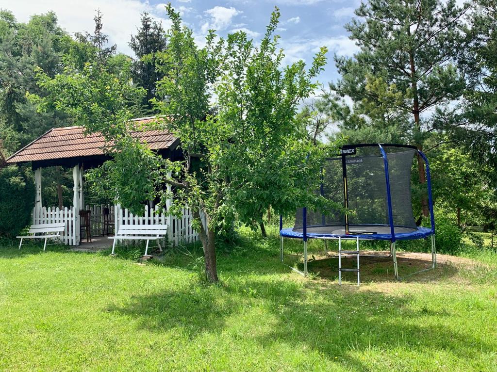Ein Garten an der Unterkunft Apartmány Na vyhlídce