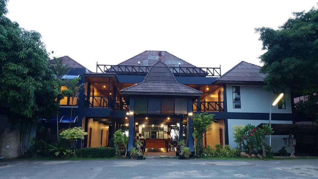 Smile Beach Boutique Resort