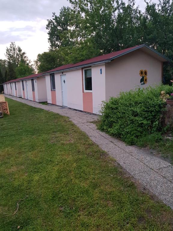 Budova, kde se aparthotel nachází