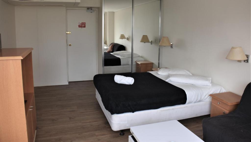 Accommodation Sydney - Hyde Park Plaza 38 College St Sydney - Apartment With Garden View