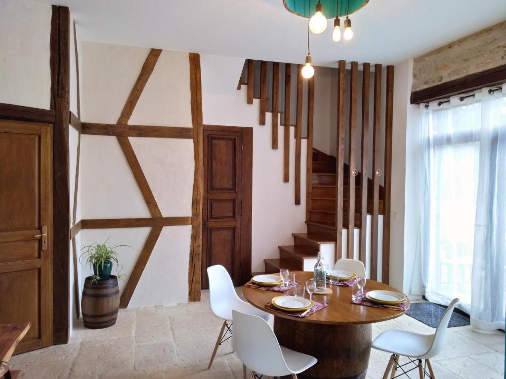 Posezení v ubytování Jardin des Sens, la Rente d'Eguilly