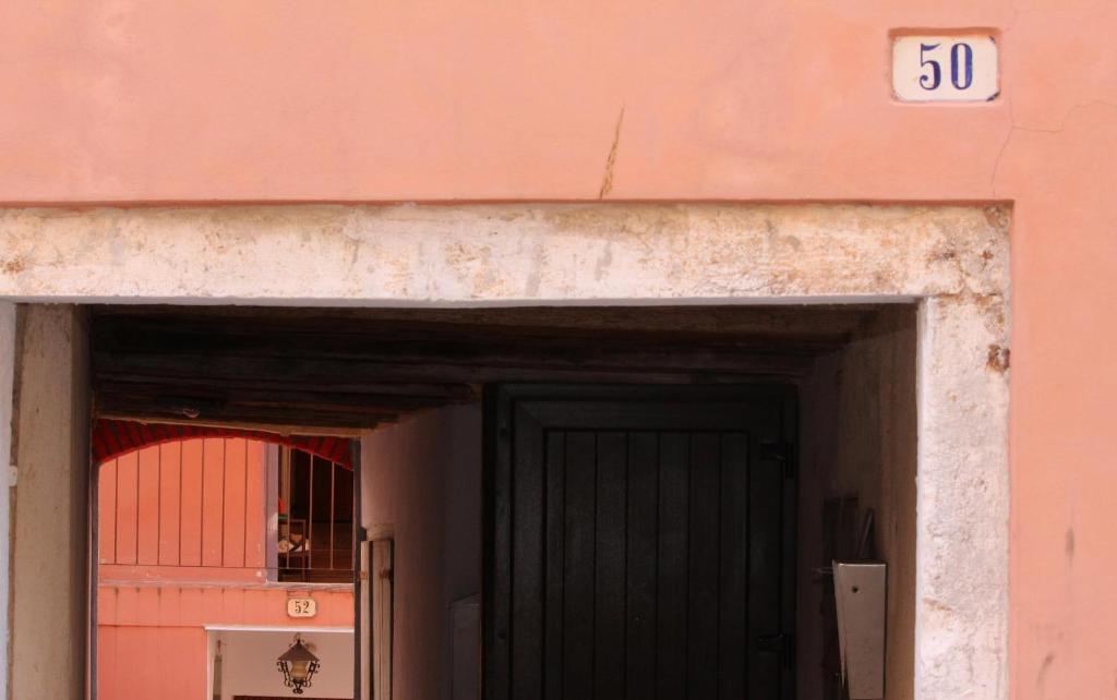 Zdjęcie z galerii obiektu Apartment El Corsaro 2 w Rovinj