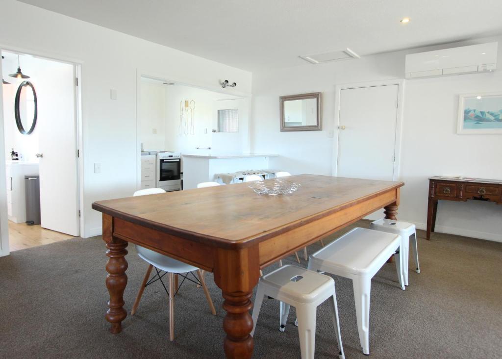 1 - Delightfully fresh, private home close to town - Resim 13