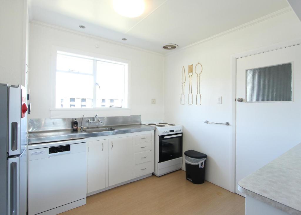 1 - Delightfully fresh, private home close to town - Resim 16