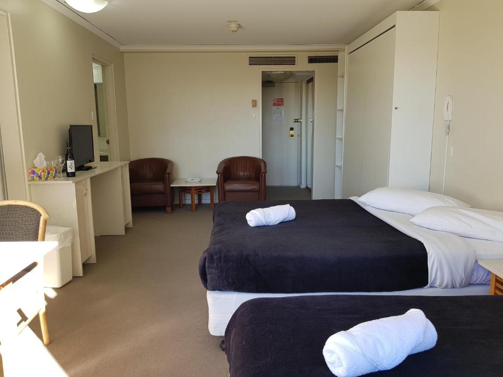 Accommodation Sydney - Hyde Park Plaza 38 College St Sydney - Apartment With Balcony