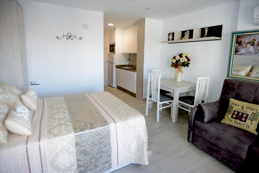 Avda Tore Tore edif Malaga, Torre del Mar – Updated 2022 Prices