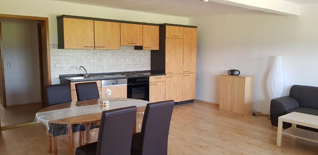 Kuchyň nebo kuchyňský kout v ubytování Ferienwohnung Spachtholz
