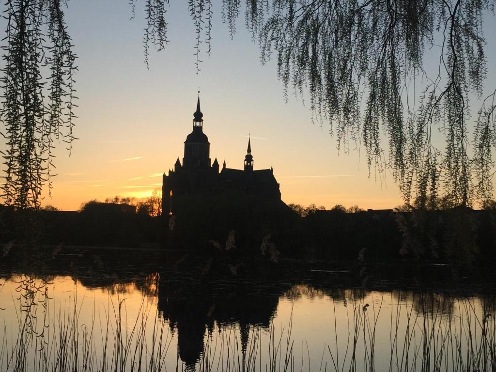 Výhled na řeku, která protéká v blízkosti penzionu