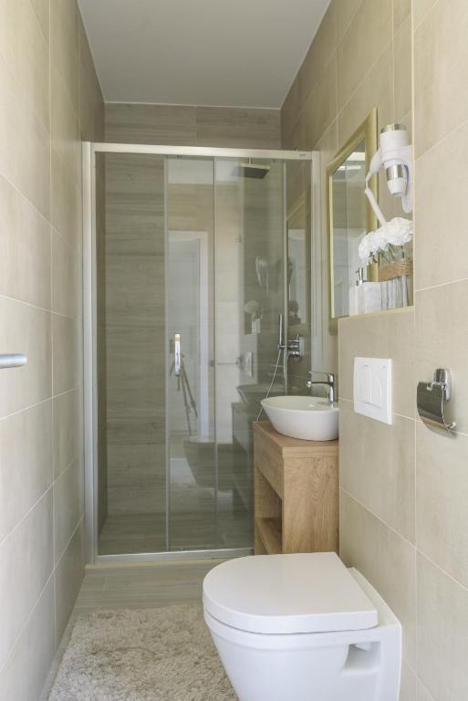 Kúpeľňa v ubytovaní Luxury Villa -Heated Pool -Jacuzzi