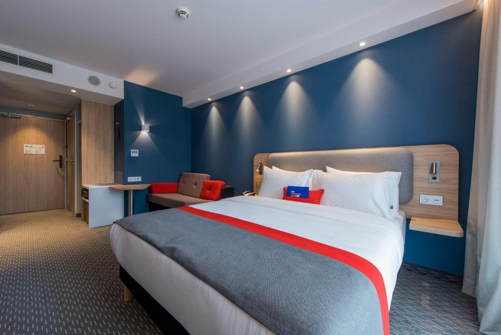 Posteľ alebo postele v izbe v ubytovaní Holiday Inn Express Warsaw - Mokotow by IHG