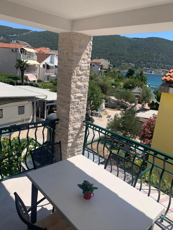 Nespecifikovaný výhled na hory nebo výhled na hory při pohledu z apartmánu