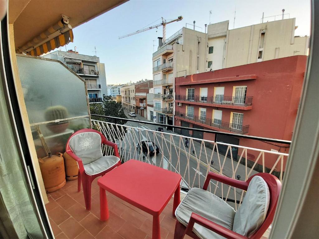 Apartamento con terraza muy cerca del mar, Pineda de Mar ...