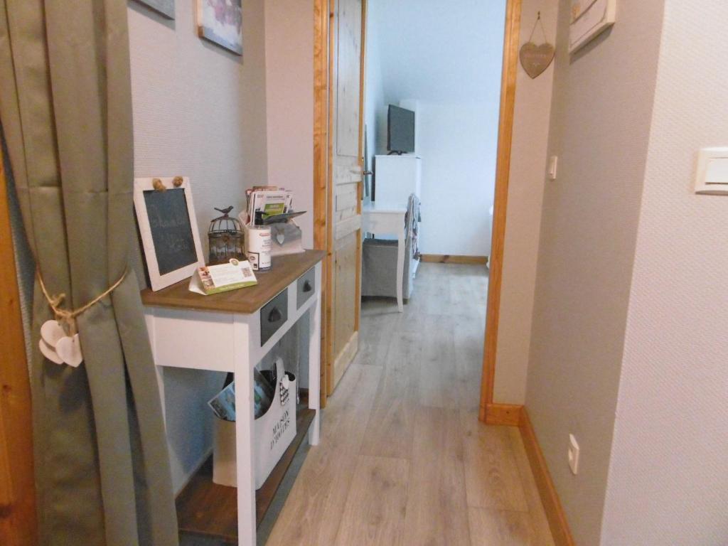 Kuchyň nebo kuchyňský kout v ubytování Chambre d'hotes de la Mousse