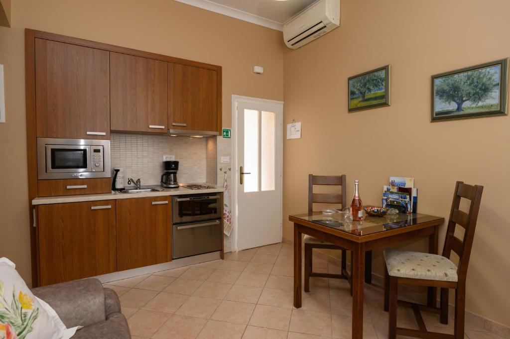 Apartments Villa Salona - 3