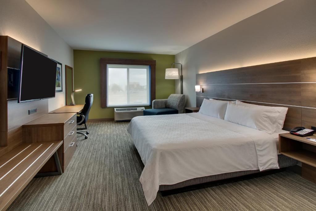 Holiday Inn Express Hotel & Suites Waukegan/Gurnee, an IHG Hotel - Chambre Royale Avec Bain à Remous