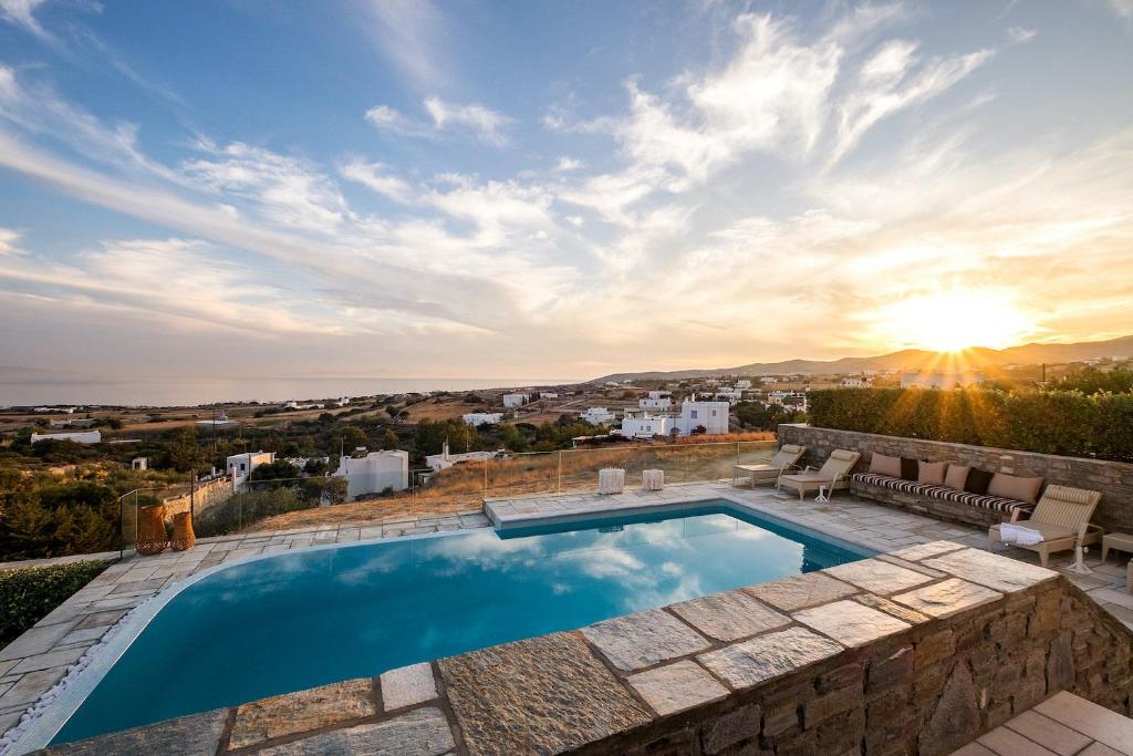 The swimming pool at or close to Villa Vitamin Sea Paros Panoramic Sea View