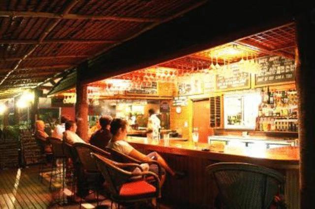 Lounge nebo bar v ubytování Club Fiji Resort