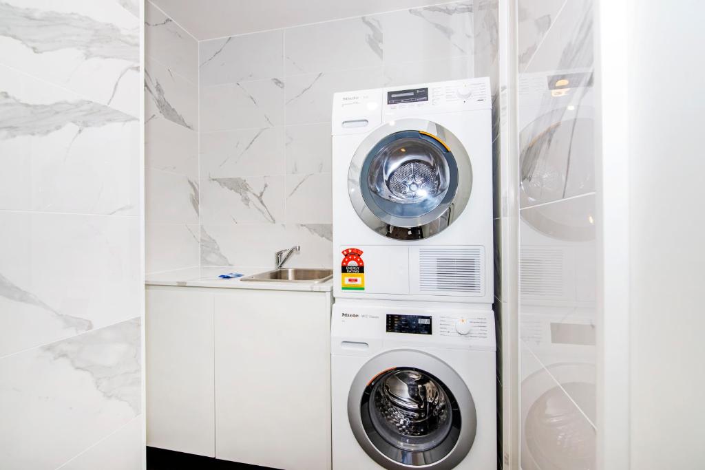 Ruby Gold Coast by CLLIX - Resim 30