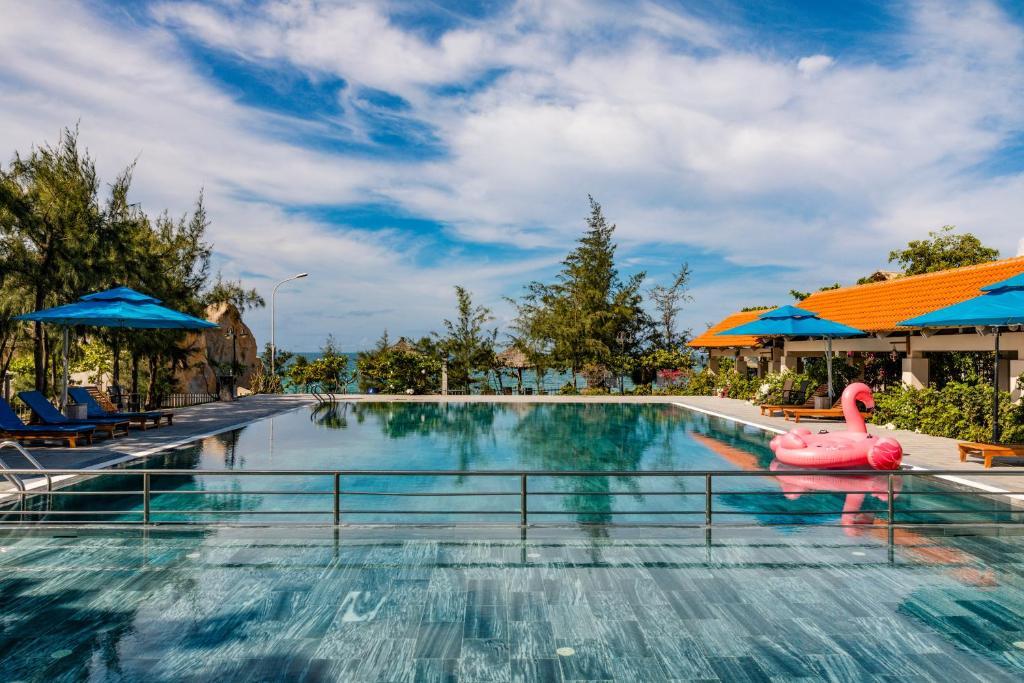Hòn Cò Resort - Cà Ná, Thôn Lạc Nghiệp (giá cập nhật 2025)