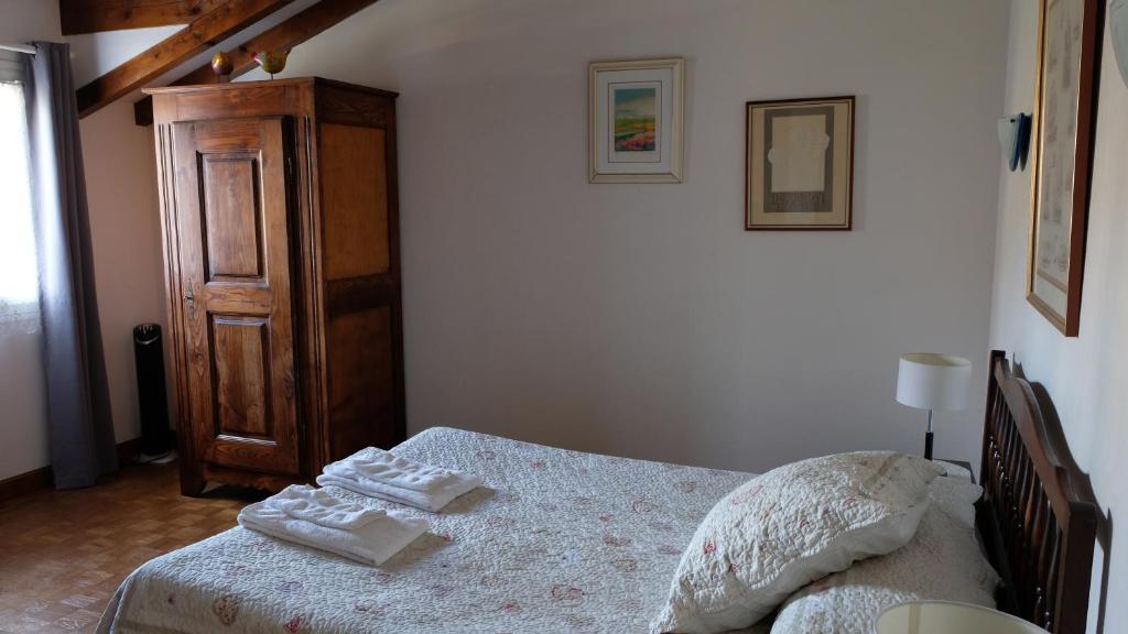 Letto o letti in una camera di Chambres d'Hôtes Garicoitz