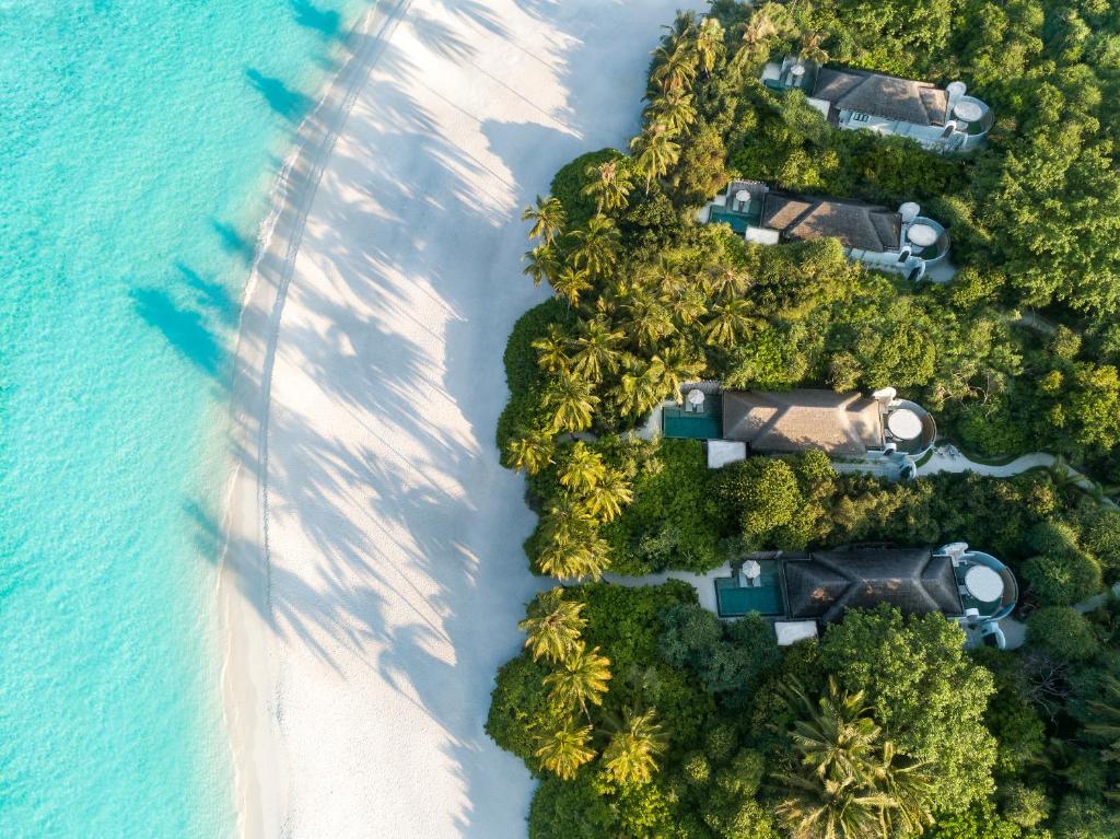 Anantara Kihavah Maldives Villas - View 12