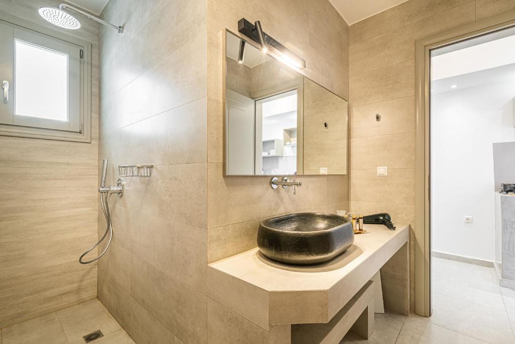 Koupelna v ubytování Caldera Stories private suites