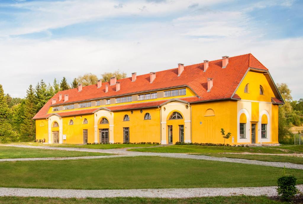 Pokoje Ornamental Farm Bukowiec