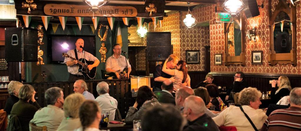 Eviston House Hotel - Resim 12