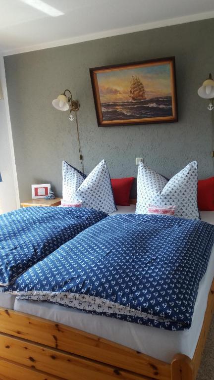 Postel nebo postele na pokoji v ubytování Ferienwohnung Insel Rügen