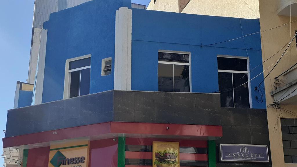  Hotel Anacleto