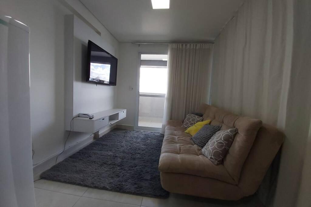  Flat todo Mobiliado com vista para o Parque Flamboyant
