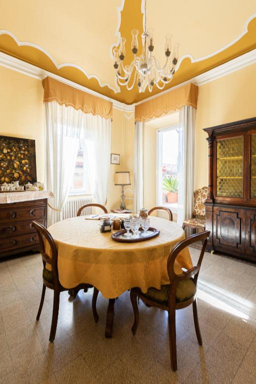 Posedenie v ubytovaní Attico Luce B&B
