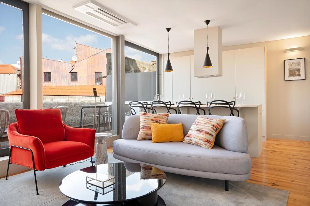Cativo Top-Floor 2BR Duplex Private Terrace