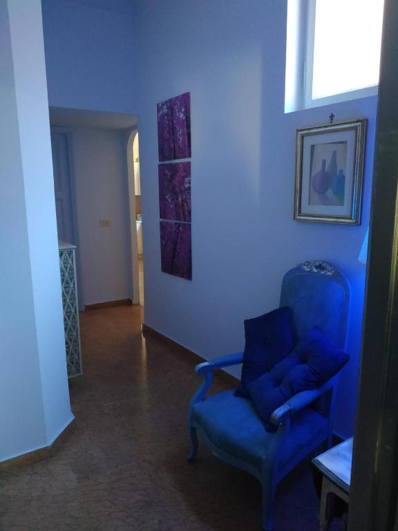 A seating area at Around The Corner Colosseo B&B