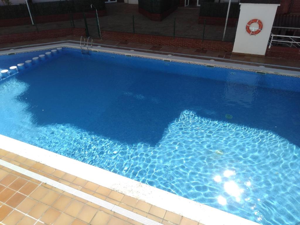 Piscine de l'établissement Castro Urdiales precioso con piscina ou située à proximité