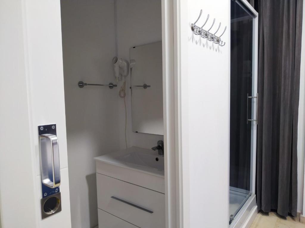 Flats Friends Plaza de la Reina, Valencia – Updated 2023 Prices