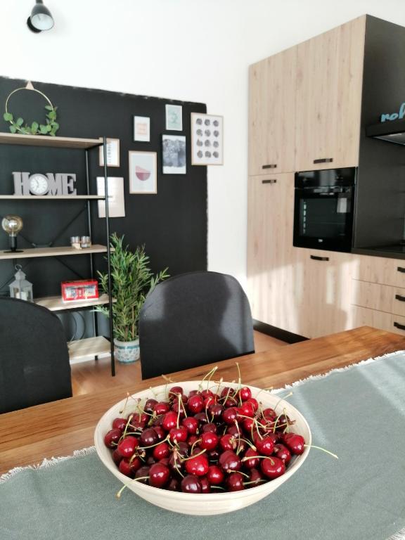 Kuchyňa alebo kuchynka v ubytovaní Apartment near the sea-self check-in